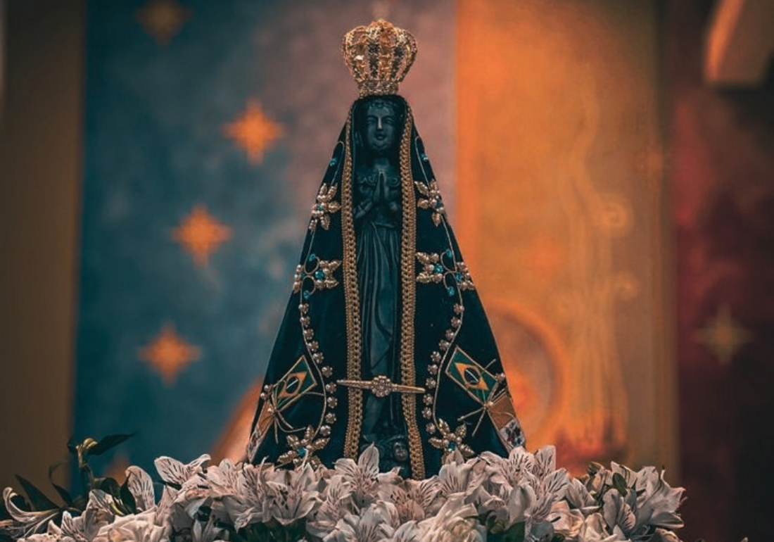 Imagem horizontal representando Nossa Senhora da Conceição Aparecida